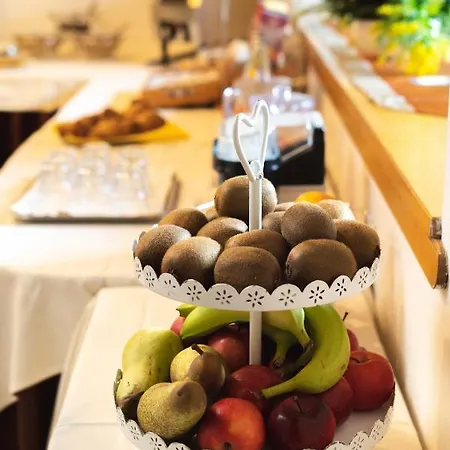 Ristorante Primavera ホテル Godega di SantʼUrbano