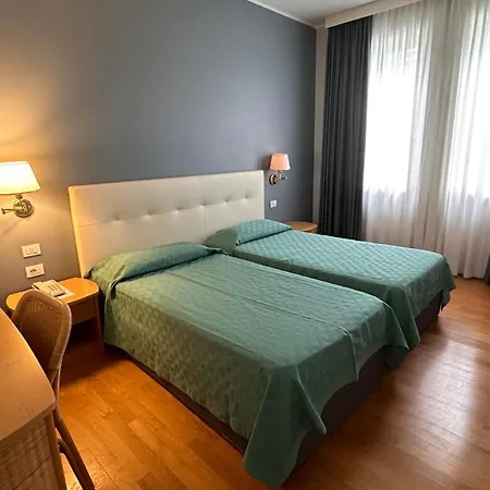 Hotel Ristorante Primavera Godega di SantʼUrbano